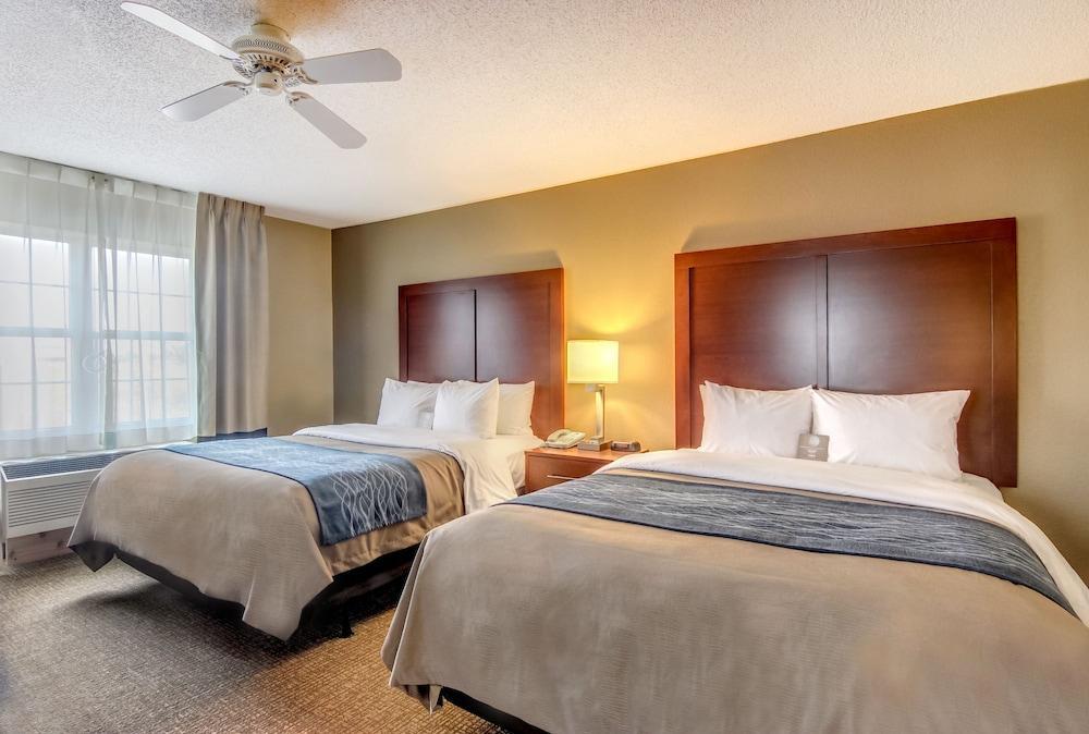 Comfort Inn & Suites Grafton-Cedarburg Εξωτερικό φωτογραφία