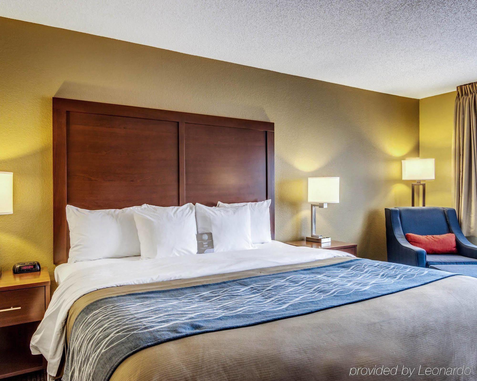 Comfort Inn & Suites Grafton-Cedarburg Εξωτερικό φωτογραφία