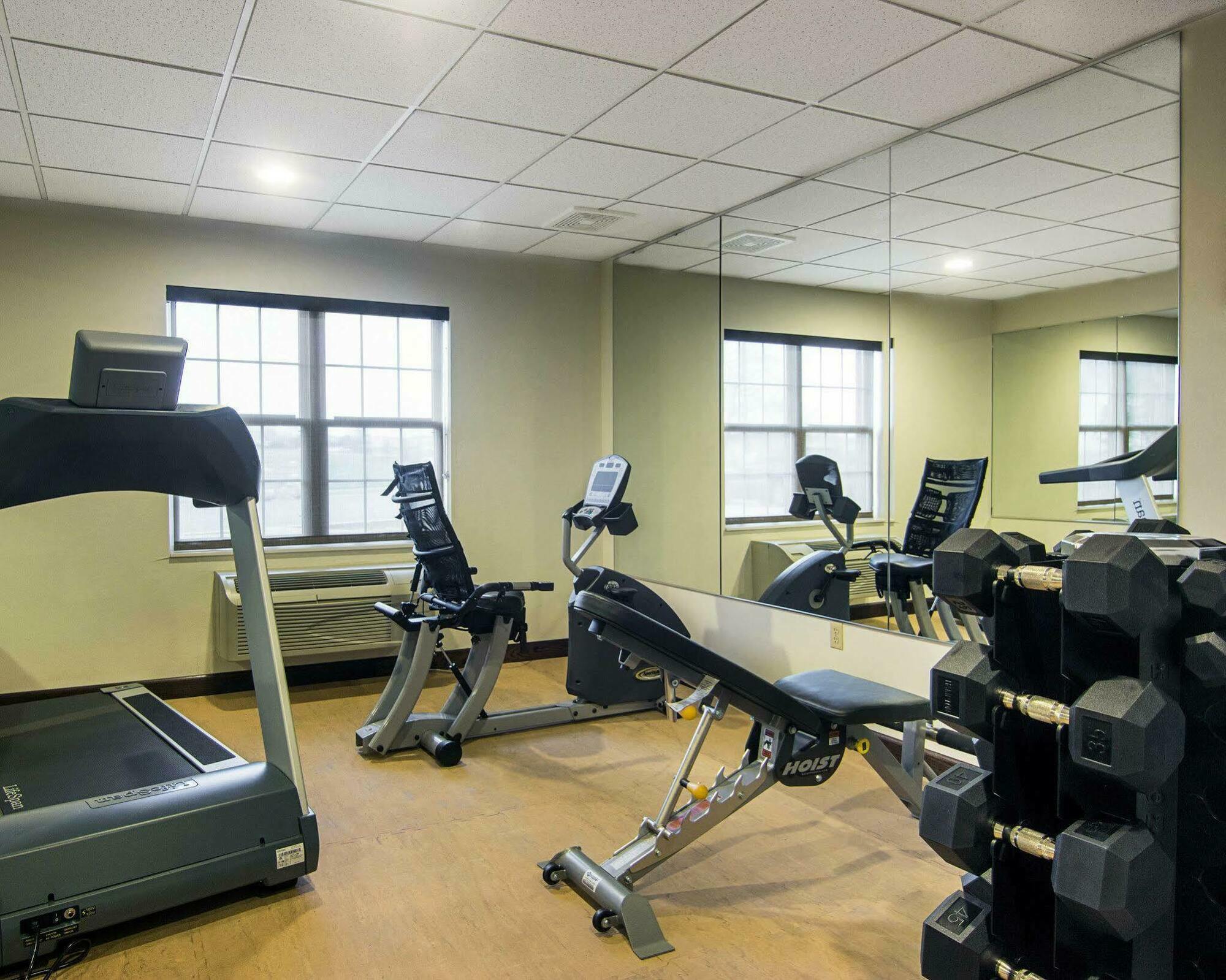 Comfort Inn & Suites Grafton-Cedarburg Εξωτερικό φωτογραφία